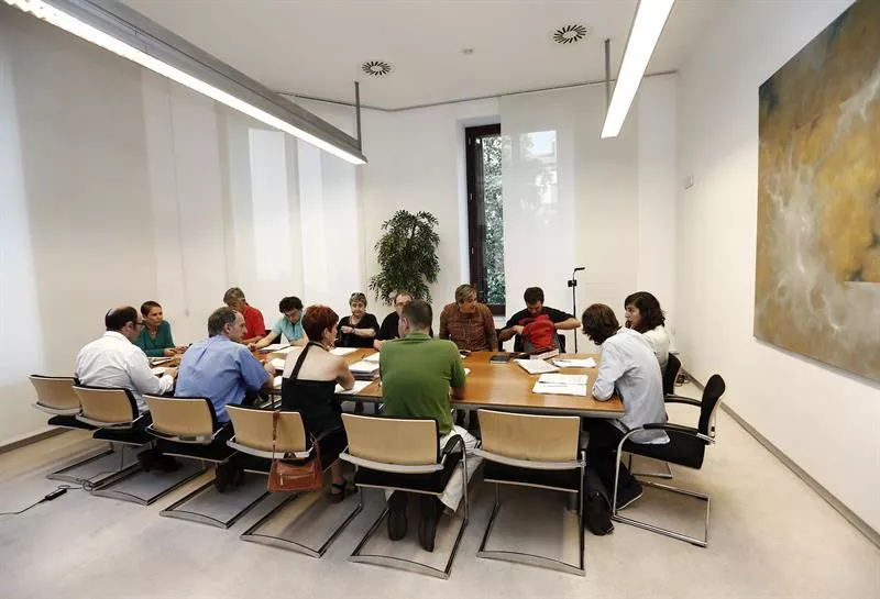 Reunion gobierno navarro nafarroa. Geroa BAi, EH Bildu, POdemos I-E. EFE