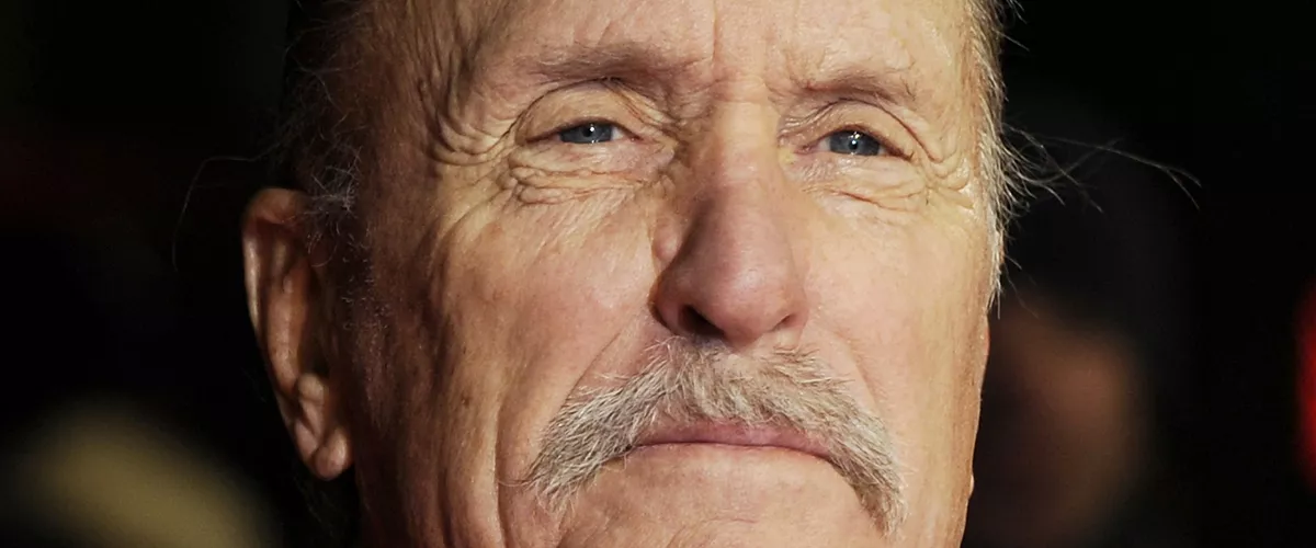 London (United Kingdom), 16/02/2026.- (FILE) - US actor and cast member Robert Duvall arrives at the world premiere of 'Jack Reacher' in Leicester Square in London, Britain, 10 December 2012 (reissued 16 February 2026). Robert Duvall 'passed away peacefully at home, surrounded by love and comfort' at the age of 95, his wife, Luciana, wrote in a message on Facebook on 16 February 2026. (Cine, Reino Unido, Londres) EFE/EPA/FACUNDO ARRIZABALAGA
