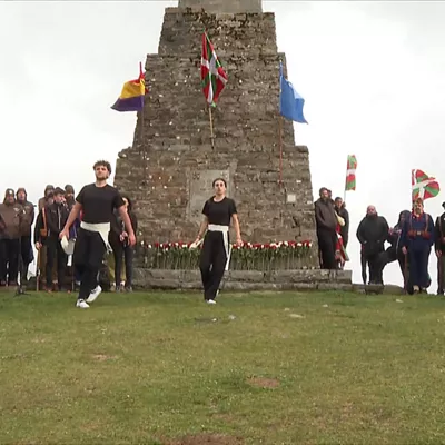 Saibigain mendiko batallan desagertutako gudari eta milizianoei omenaldia egin zaie gaur