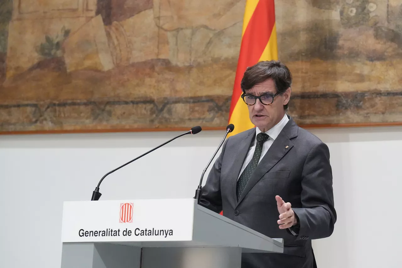 (Foto de ARCHIVO)

El presidente de la Generalitat de Catalunya, Salvador Illa, durante un encuentro con los delegados del Govern de Catalunya en el exterior, en el Palau de la Generalitat, a 19 de octubre de 2026, en Barcelona, Catalunya (España). Este encuentro tiene el objetivo de coordinar las acciones de los delegados del Govern en el exterior para reforzar la proyección internacional de Catalunya.



David Zorrakino / Europa Press

19/10/2026