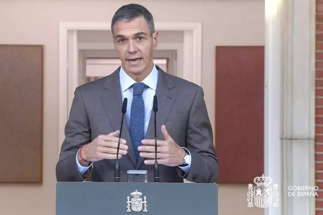 Madrid (Spain), 05/10/2026.- A handout video grab made available by the Office of the Prime Minister of Spain shows Spain's Prime Minister Pedro Sanchez announcing early elections for 29 November 2026, during a televised address in Madrid, Spain, 05 October 2026. (Elecciones, España) EFE/EPA/Office of the Prime Minister of Spain / HANDOUT (MANDATORY CREDIT)HANDOUT EDITORIAL USE ONLY/NO SALES
