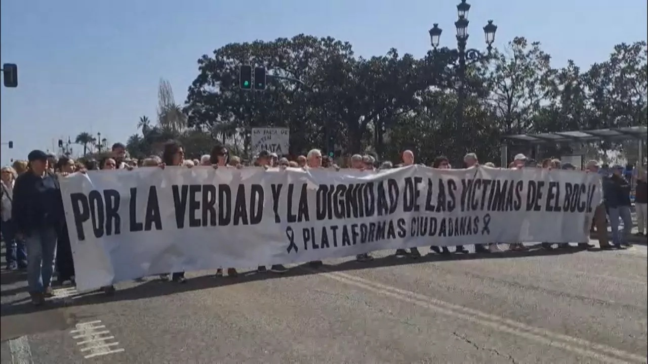 Santander se moviliza para honrar a las víctimas de la pasarela de El Bocal y exigir responsabilidades