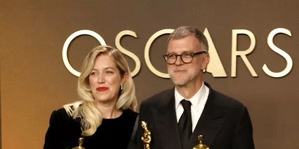 Sarah Murphy y Paul Thomas Anderson. Foto: EFE