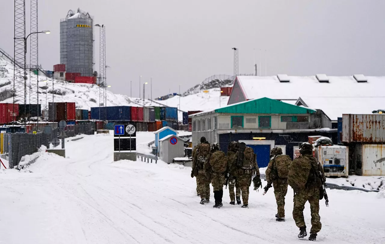 Soldados daneses en Nuuk (Groenlandia). Maniobras militares dentro del programa 'Resistencia Ártica'