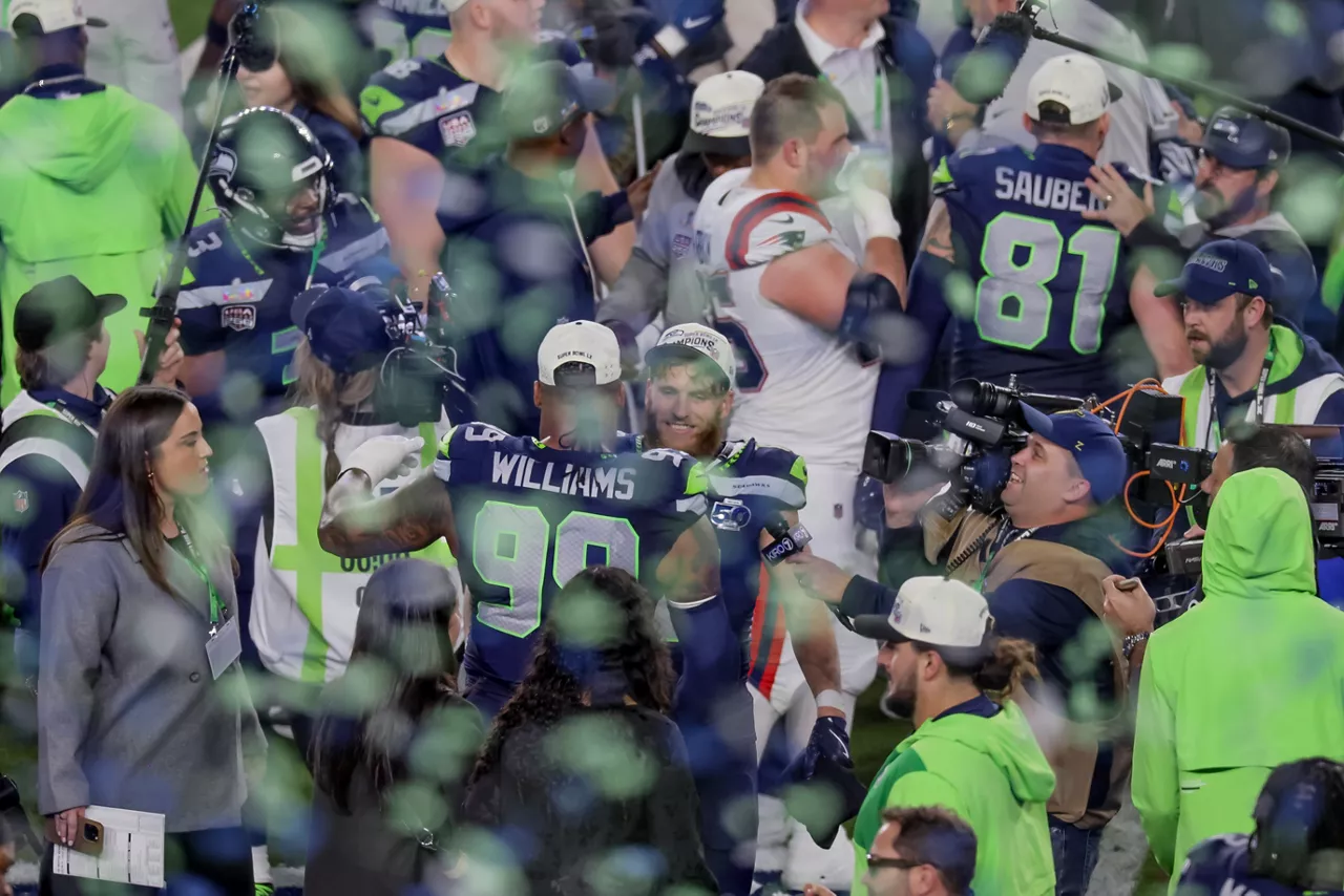 SANTA CLARA (United States), 09/02/2026.- The Seattle Seahawks celebrate after defeating the New England Patriots in Super Bowl LX between the New England Patriots and the Seattle Seahawks at the Levi's Stadium in Santa Clara, California, USA, 08 February 2026. EFE/EPA/CHRIS TORRES
