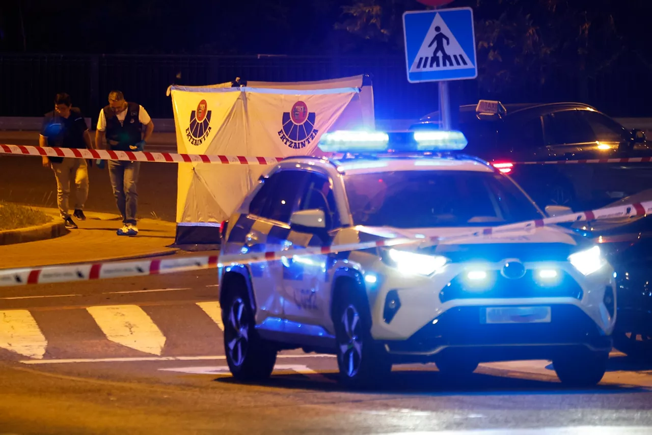 AZPEITIA (GIPUZKOA), 01/09/2026.- Un hombre que conducía un taxi ha sido asesinado este martes en Azpeitia (Gipuzkoa) por un disparo de un arma de fuego, ha informado el Departamento vasco de Seguridad. Según el relato de testigos presenciales recogido por el medio local Azpeitia Guka, un vehículo ha embestido al taxi que conducía la víctima, tras lo que el conductor del coche que ha provocado el accidente ha disparado al hombre que conducía el otro automóvil. EFE/Juan Herrero

