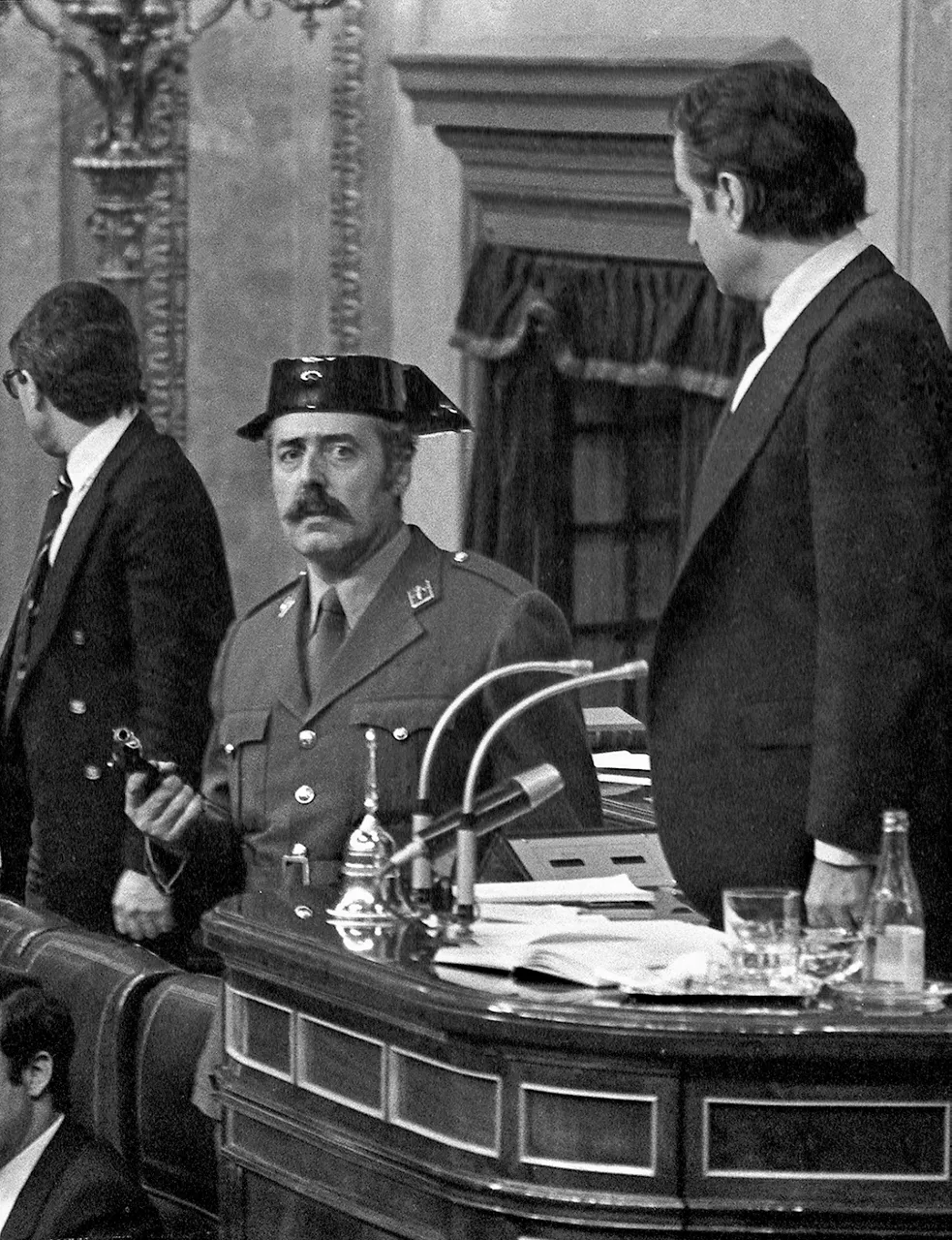 MADRID, 25/02/2026.- Fotografía de archivo tomada el 23/02/1981 del exteniente coronel de la Guardia Civil Antonio Tejero, que protagonizó la intentona de golpe de Estado el 23F, y que ha fallecido este miércoles a los 93 años, ha confirmado a EFE el despacho de abogados que representa a su familia. EFE/ARCHIVO/Manuel H. de León
