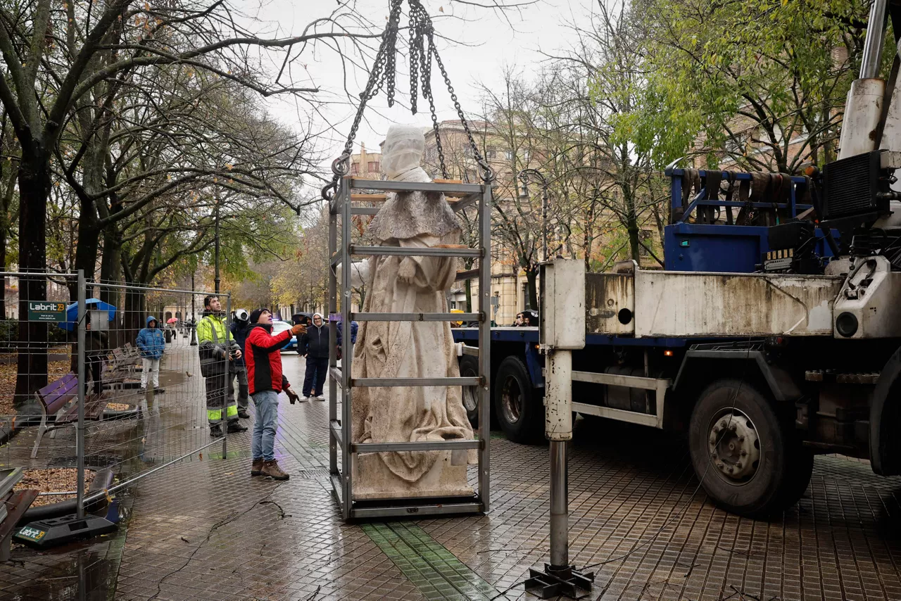 Traslado esculturas Pamplona