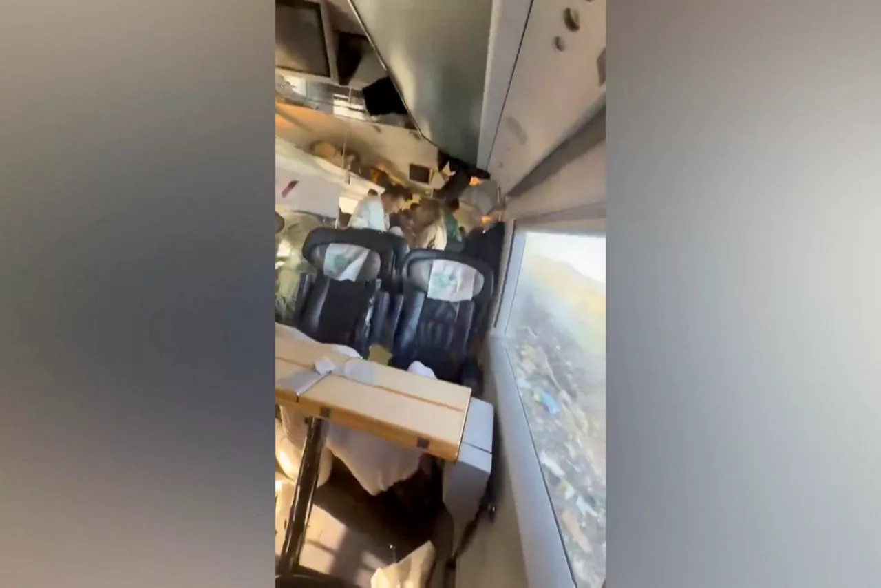 URDA (TOLEDO) 28/10/2026.- Dos trenes de alta velocidad, uno de Renfe y otro de Iryo, han colisionado a primera hora de este miércoles a la altura de la estación de Urda (Toledo), según han informado a EFE fuentes del servicio de emergencias 112, que han indicado que dos vagones han caído por un terraplén. EFE/Capital Radio/SOLO USO EDITORIAL/SOLO DISPONIBLE PARA ILUSTRAR LA NOTICIA QUE ACOMPAÑA (CRÉDITO OBLIGATORIO)
