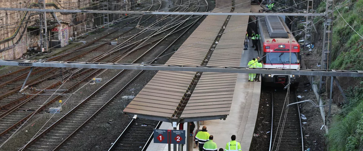 Salida del eje de un tren en Zabalburu