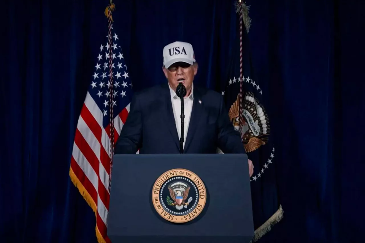 WASHINGTON, 28/02/2026.- Captura de vídeo extraída de la Cuenta de Truth Social del presidente de EE.UU, Donald Trump, quien anunció este sábado una operación militar "masiva" con el objetivo de "aniquilar" y "destrozar" al régimen de los ayatolás en Irán, al tiempo que pidió al pueblo iraní alzarse para tomar el control en todo el país.EFE/ Cuenta de Truth Social del Presidente de EE.UU. Donald Trump SOLO USO EDITORIAL/SOLO DISPONIBLE PARA ILUSTRAR LA NOTICIA QUE ACOMPAÑA (CRÉDITO OBLIGATORIO)
