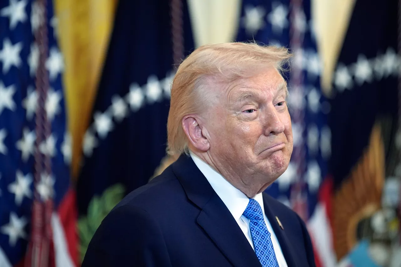 Washington, DC (United States), 17/12/2025.- US President Donald Trump participates in a Hanukkah reception in the East Room at the White House in Washington, DC, USA, 16 December 2025. EFE/EPA/YURI GRIPAS / POOL
