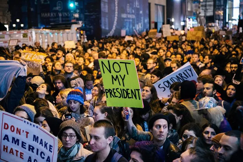 protestak manifestazioa trumpen aurka EFE