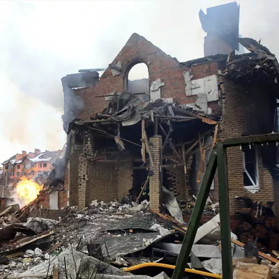 February 22, 2026, Kyiv Region, Ukraine: Firefighters and gas company employees work in a residential area damaged by a Russian attack, Sofiivska Borshchahivka village, Kyiv region, Ukraine, February 22, 2026. In the early hours of February 22, Russian forces launched a massive strike on Ukraine using drones and missiles, with Kyiv and the Kyiv region among the targets. Emergency workers rescued a man while responding to the aftermath of the strike in Sofiivska Borshchahivka.,Image: 1077349063, License: Rights-managed, Restrictions: * Belarus And Russia Rights OUT *, Model Release: no, Credit line: Tarasov / Zuma Press / ContactoPhoto
Editorial licence valid only for Spain and 3 MONTHS from the date of the image, then delete it from your archive. For non-editorial and non-licensed use, please contact EUROPA PRESS.



22/2/2026 ONLY FOR USE IN SPAIN