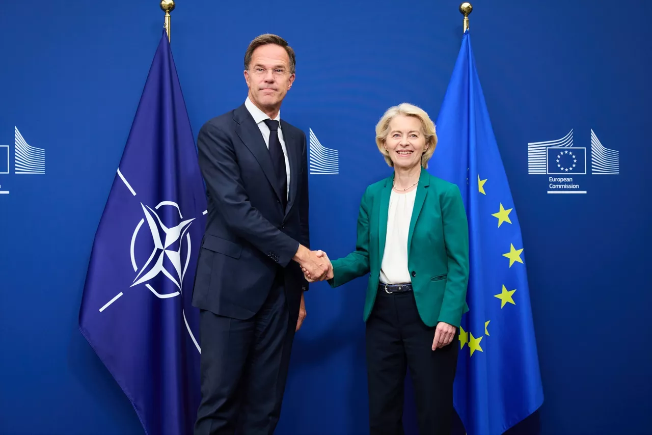 La presidenta de la Comisión Europea, Ursula von der Leyen, y el secretario general de la OTAN, Mark Rutte



REMITIDA / HANDOUT por DATI BENDO

Fotografía remitida a medios de comunicación exclusivamente para ilustrar la noticia a la que hace referencia la imagen, y citando la procedencia de la imagen en la firma

02/9/2026