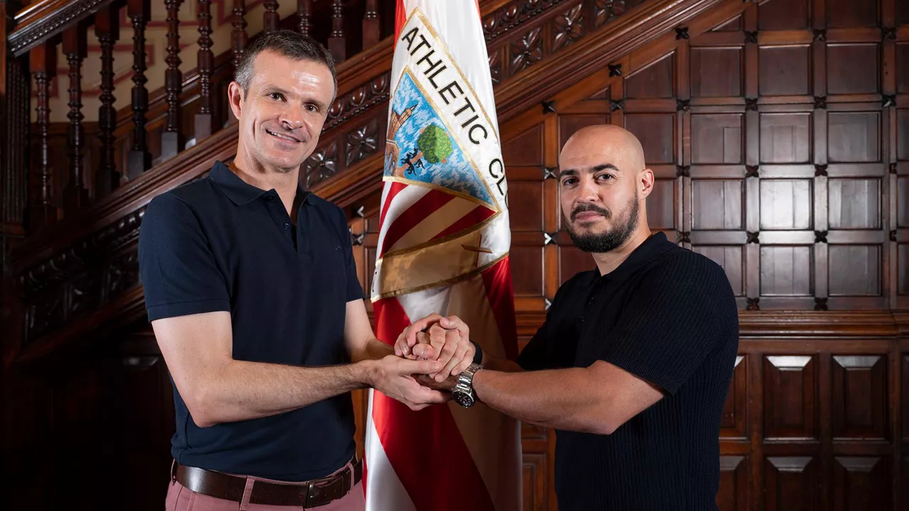Víctor Martín nuevo entrenador del Athletic femenino