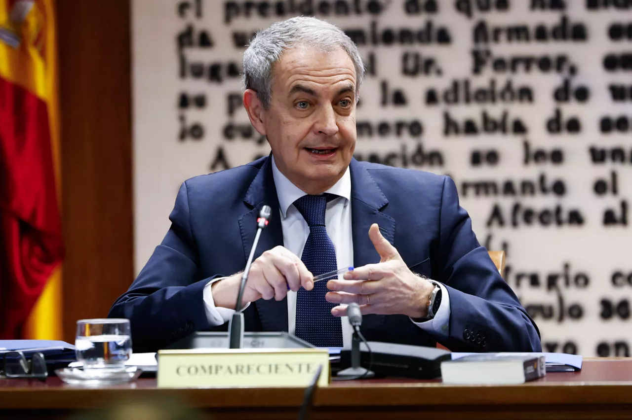 El expresidente del Gobierno José Luis Rodríguez Zapatero comparece este lunes en la comisión de investigación del caso Koldo en el Senado, citado por el PP, para dar explicaciones sobre el rescate financiero público a la aerolínea Plus Ultra. 
