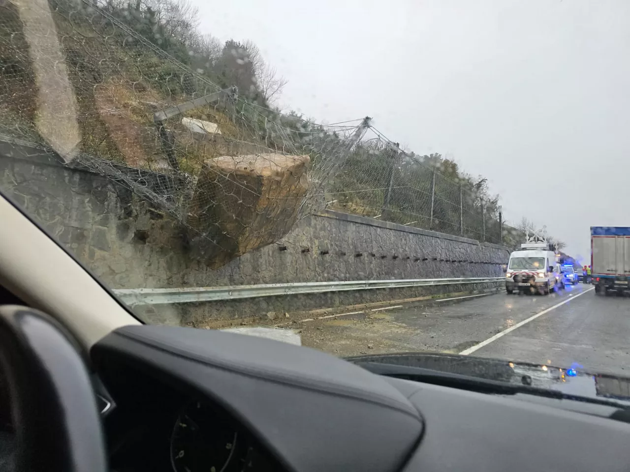 zumaia-getaria-harria-desprendimiento